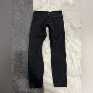 Lululemon cropped leggings - size 6